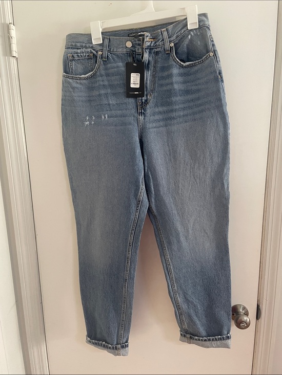 Fashion Nova Denim - Curvy Light Blue Women’s Mom Jeans -  High Rise